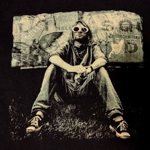 Kurt Cobain Nirvana T-shirt size Large